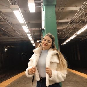 Meet your Posher, Anna